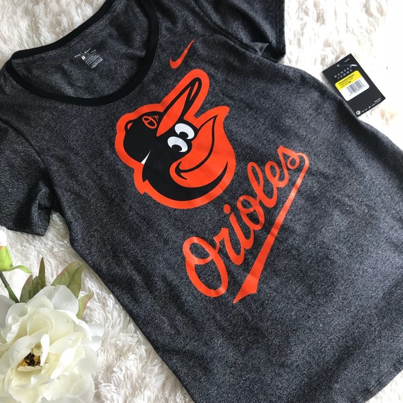 Nike Tops - SALE Nike Baltimore Orioles Gray Tee Size S 209